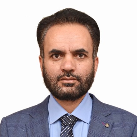 Portrait photograph of Mujeeh ur Rehman.